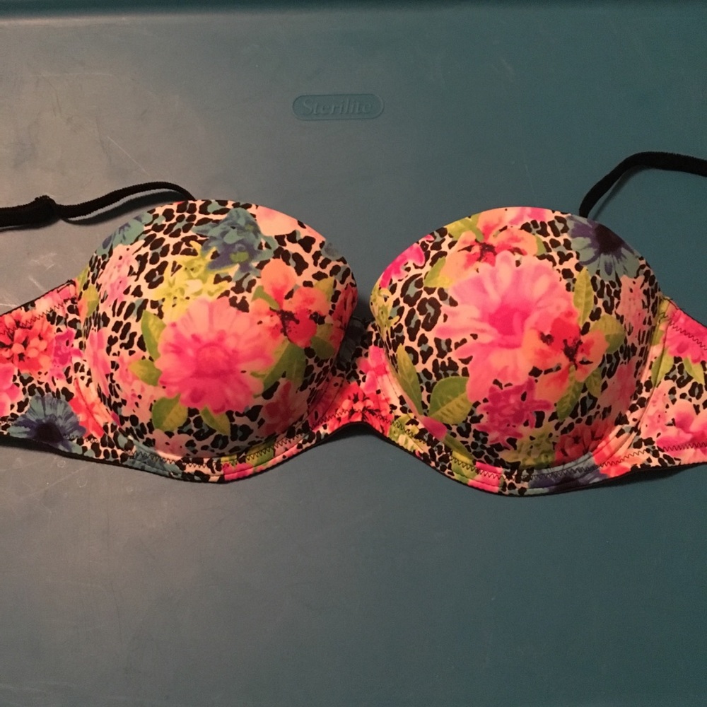 Victoria Secret 36B push-up bra - Picture 1 of 4
